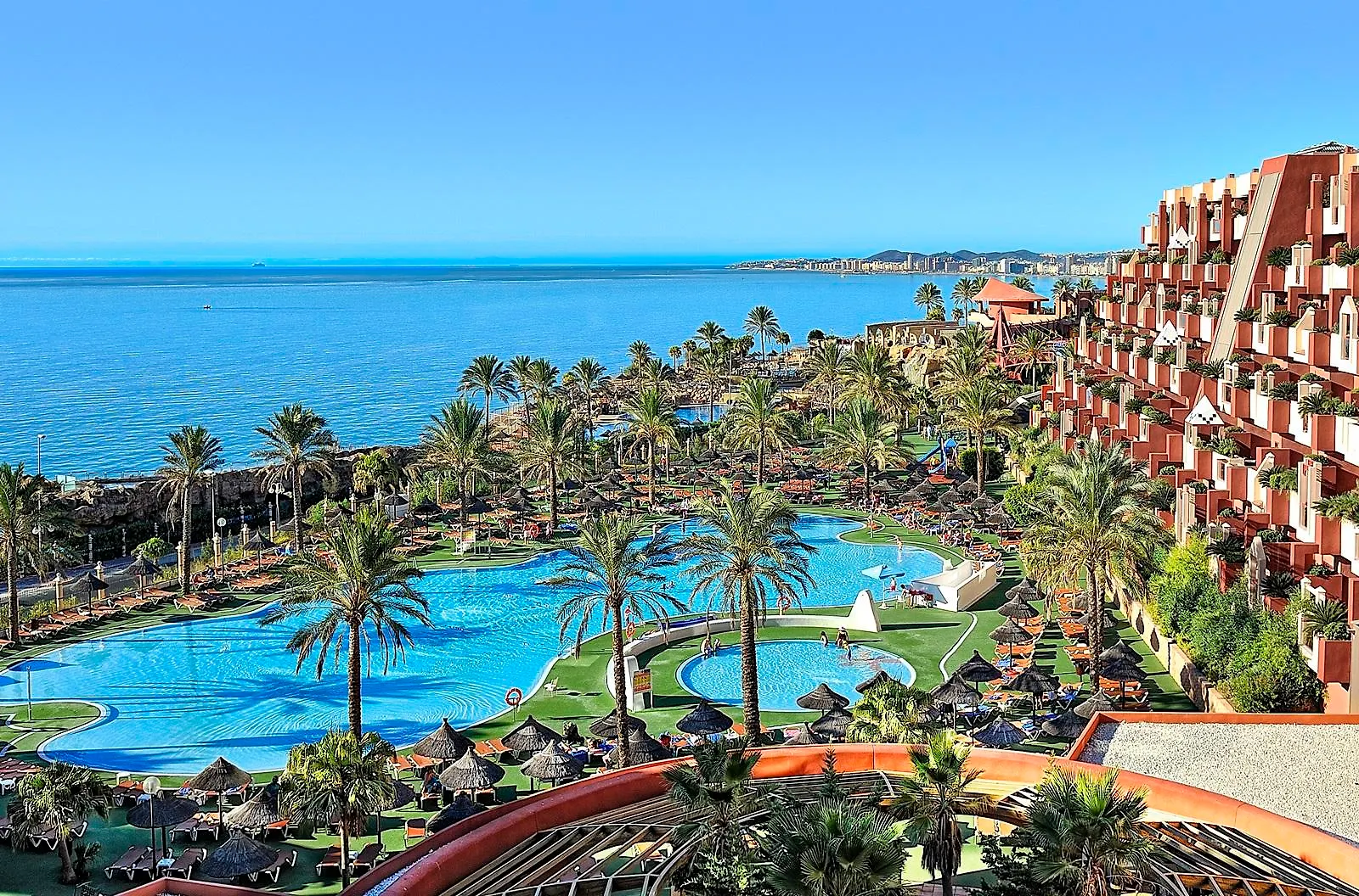 Holiday World Resort Benalmádena Hotel
