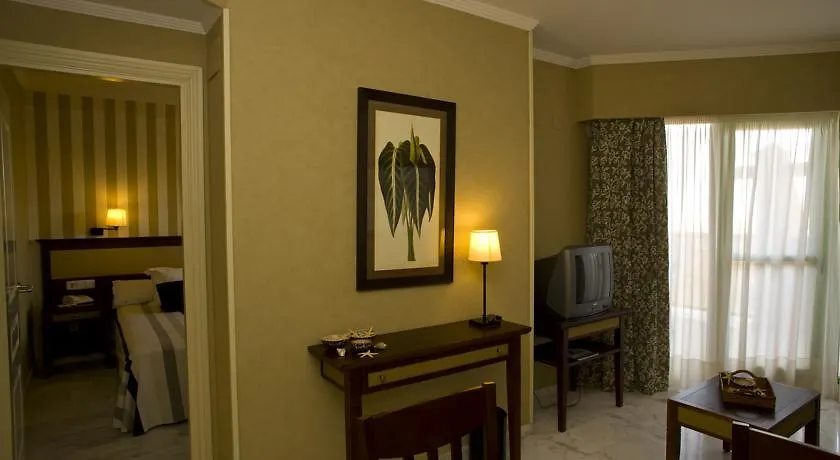 Hotel Holiday World Resort Benalmádena