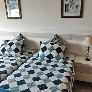 Appartement Cozy With First Line Seaview In Perfect Location, Near The Marina